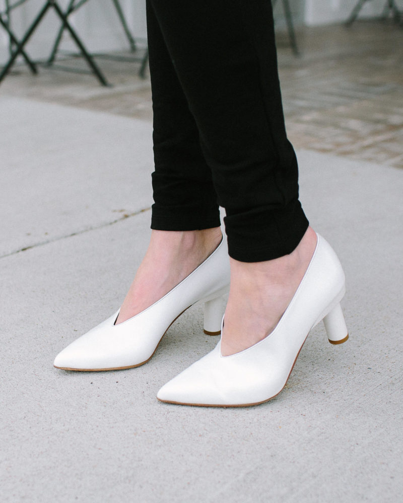 white pumps spring look
