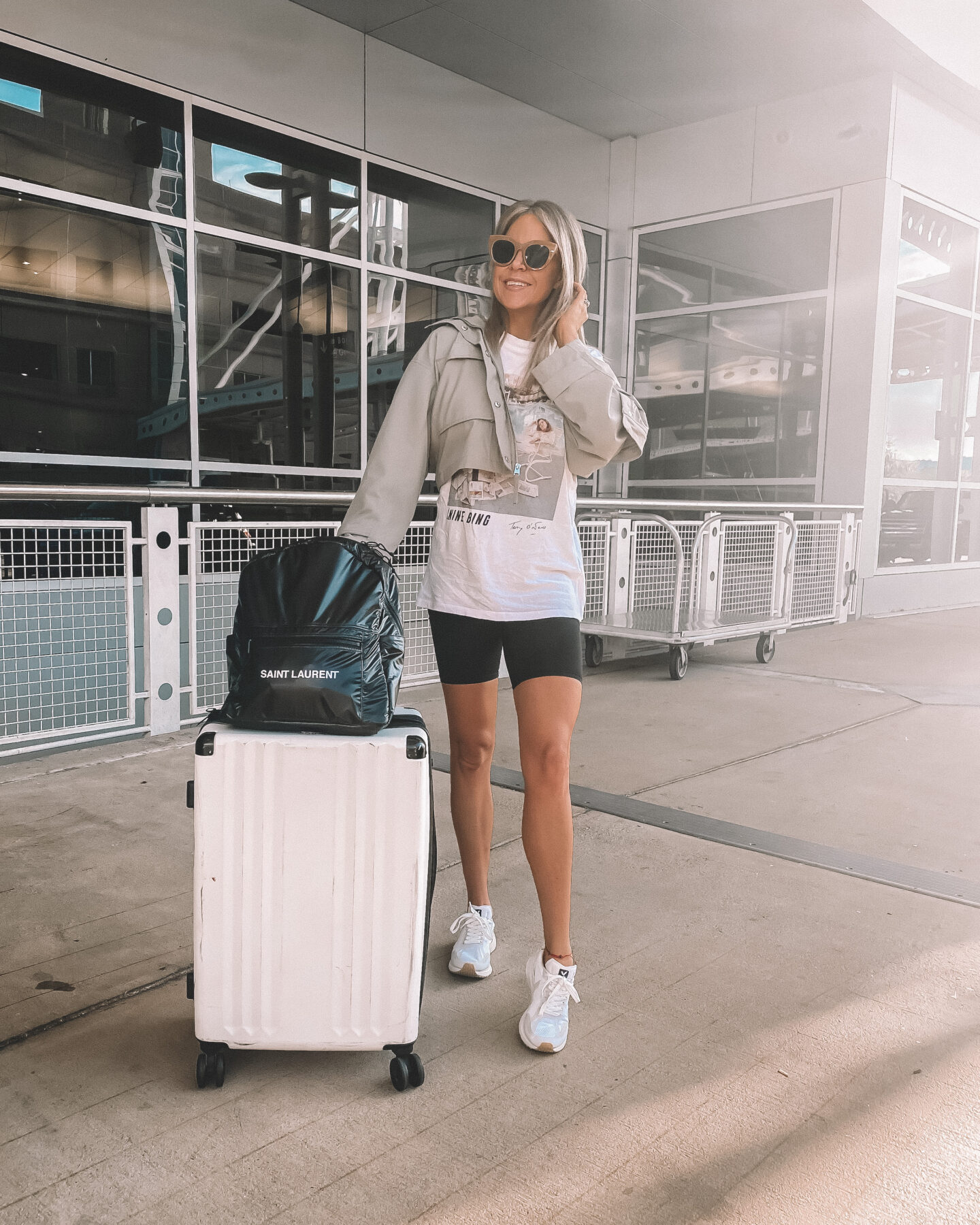 biker shorts travel outfit